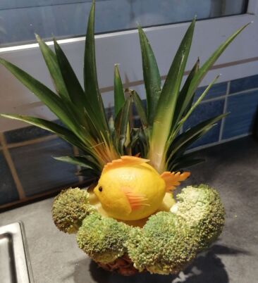 Sculpture sur fruits et légumes sculptés