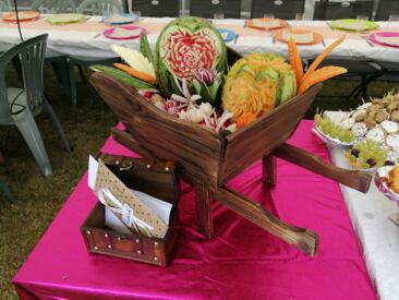 Sculpture sur fruits et légumes