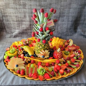 Beaux plateaux de fruits