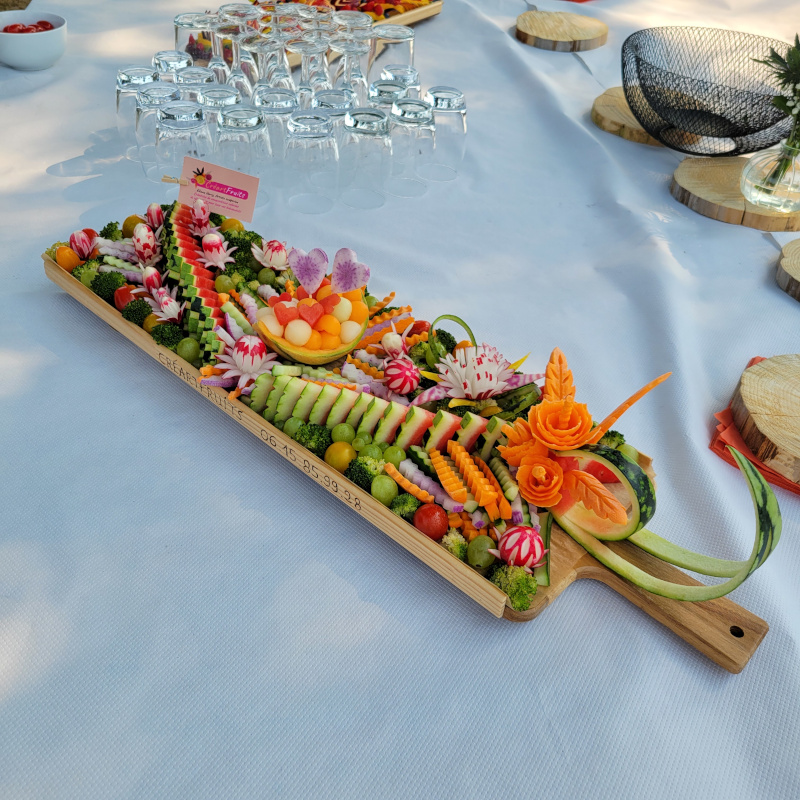 Planche apéritive légumes et fruits