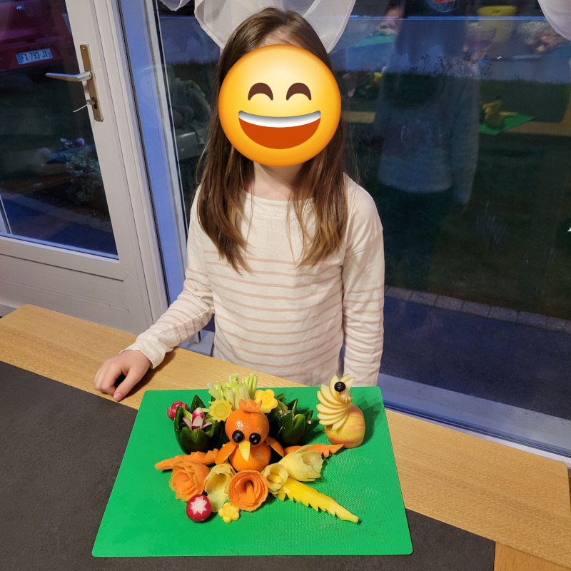 Initiation sculpture sur fruits et légumes enfant